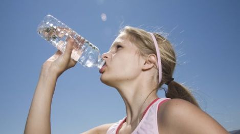 Agua-mineral_TINIMA20120525_0182_5