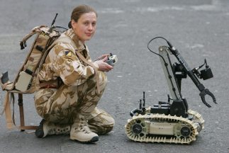 robot-militar_323x216