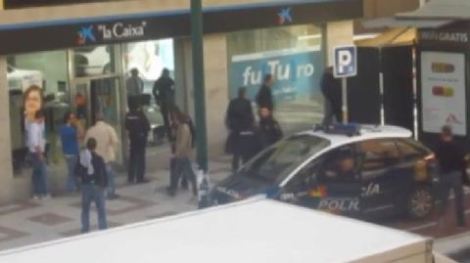 atraco-sucursal-caixa-malaga_tinima20121121_0019_18