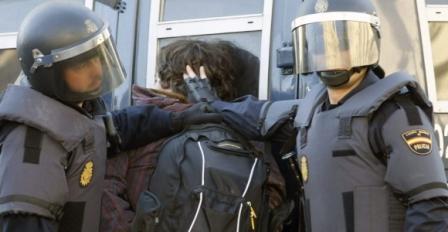 281222_436919919697107_1063102720_n