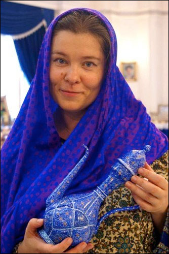 La periodista ucraniana Anhar Kochneva. Foto: Prison Planet.