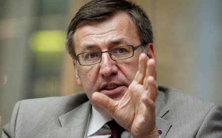 90027820130305160222143